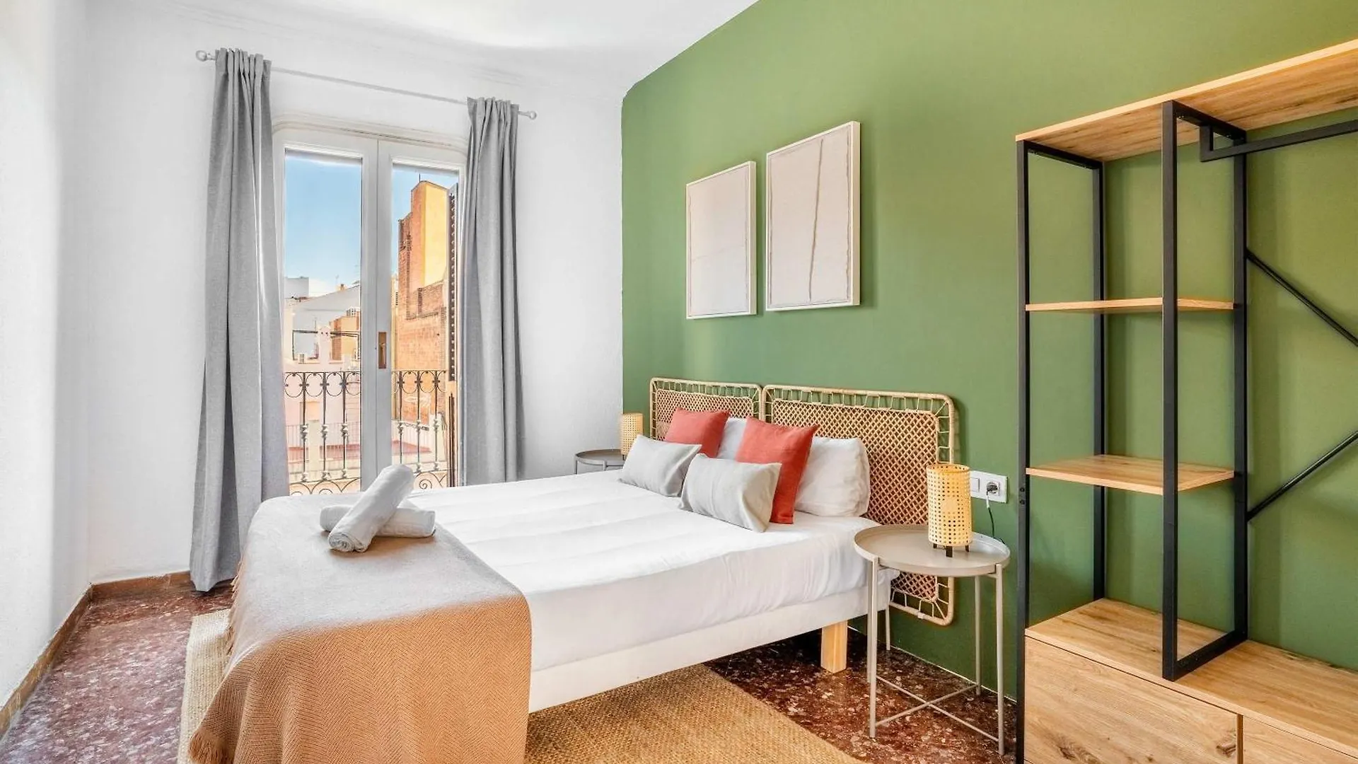 Big Apartment For 15 In The Heart Of Eixample Barcelona 0*,